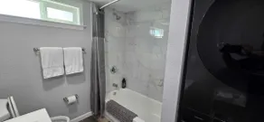Charming 1BRUnit|Near Memorial Hosp, Parks & Shops - Image 4