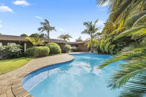 Poolside Palms Oasis - Image 3