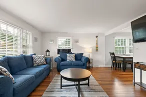 Modern Falmouth Home Close to Water and Town - Image 2