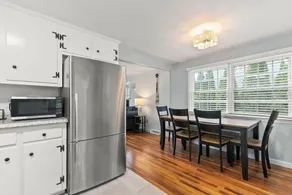 Modern Falmouth Home Close to Water and Town - Image 5