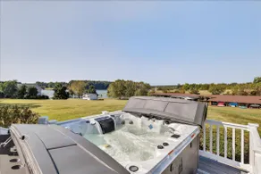 Lake Anna Waterfront Retreat Sandy Beach & Hot Tub - Image 2