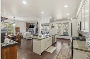 Aspen Crest Condo 4BR Clubhouse Access - Image 2