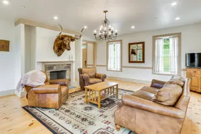 Updated Farmhouse < 2 Mi to Historic Middletown! - Image 5