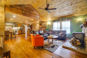 Ski, Swim, Relax: Old-fashioned Poconos Getaway - Image 5