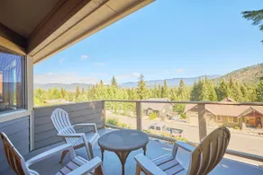 Hot Tub + Pet Friendly, Near Golf and Stevens Pass - Image 2