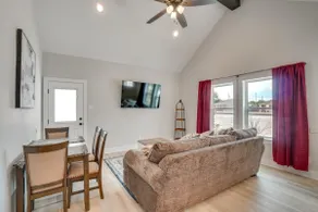 Brand-New Home 2 Mi to Shannon Med Center! - Image 4