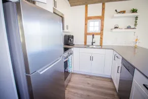 Hillside Tiny Home with Vineyard Views - Image 5