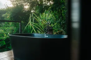 Stylish Tiny Home with Sea View and Bathtub - Image 5