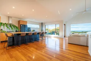 Sweeping Ocean Views Pet Friendly - Image 2