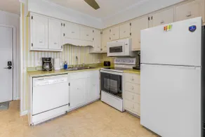 Steps to Sand! Condo w/ 2 Pools in Atlantic Beach - Image 5