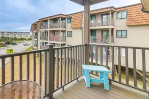 Steps to Sand! Condo w/ 2 Pools in Atlantic Beach - Image 4