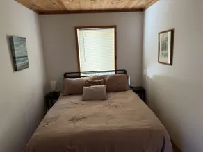 Rouge Cobb Mountain Hotel - Cabin 2 - Image 5