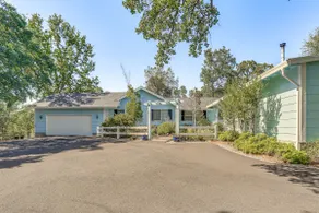 8-acre Retreat: Pool & Stunning Mt Lassen View! - Image 2