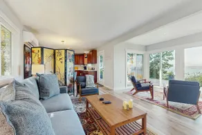 1 BR home with private hot tub and dog friendly - Image 4