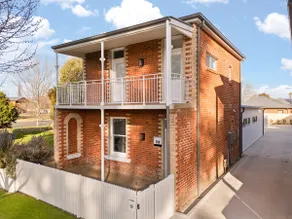 Sweet Seymour - 3 Bed 2 Bath Cosy & Modern Home - Image 4
