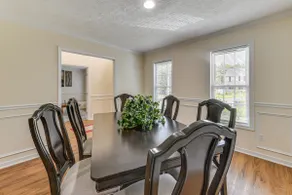 Classic Colonial Home w/ Private Yard in Richmond! - Image 4
