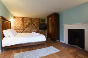 Air Maison - Newlands Farm Grade II Listed Georgian Farmhouse - Image 4