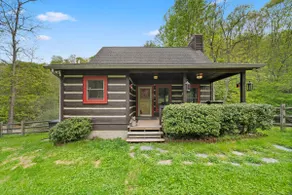 Valle Creek Cabin: Hot tub, pool table, creek! - Image 3