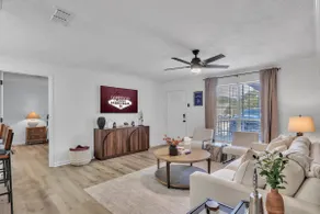 Madelon Manor, Game Day, Convenient - Image 2