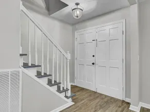 4BR Charleston | Sleeps 8 | Ping Pong + parking - Image 3