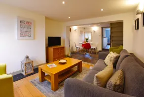 Fireman's Cottage - Image 3
