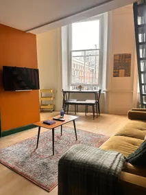 Stylish Double Room in Dalston, 2-Min Walk to Overground, Shared Bathroom - Image 3