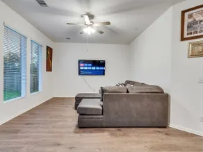 5BR Luxury Sleeps 10 Lake Jackson - Image 3