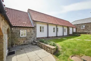 Host & Stay - Blue Barn - Image 4