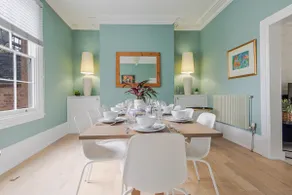 Stunning Townhouse & Basement in Leamington Spa - Image 2