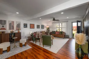 Mid-Century Milton w/heated Pool - Image 3