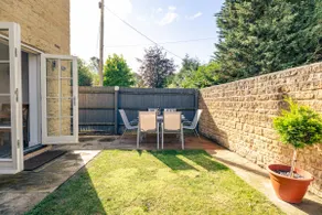 Charming 2 Bedroom Home in the Cotswolds - Image 4