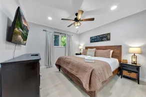 The White Lodge 4BDR Sleeps 8 with Fire Pit - Image 2