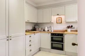 Beautiful 3 Bedroom Home in Chipping Norton - Image 2