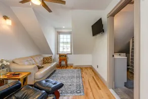 Charming Apt w/ Shared Outdoor Space in Lisbon! - Image 5