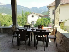 Independent apartment with pool - Image 4