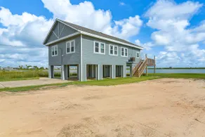 Private Home on Lagoon w/ Views in Hitchcock! - Image 2