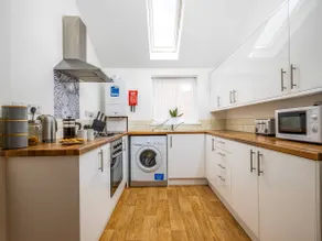 Beautifully furnished 4 bedroom house - Image 2