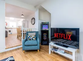 Beautifully furnished 4 bedroom house - Image 5
