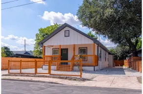 Comfy and Happy Stays Near Riverwalk and Downtown - Image 3
