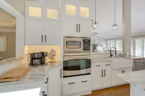 Golf Course View: Elegant Hot Springs Village Home - Image 5
