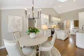 Golf Course View: Elegant Hot Springs Village Home - Image 4