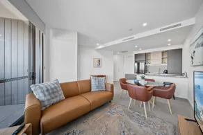 Apartment with Gym and Indoor Pool Access - Image 4