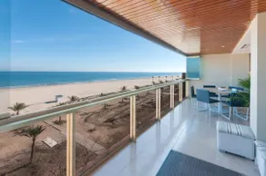 Luxurious and Beautiful three Bedroom Beachfront P - Image 5