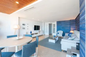 Luxurious and Beautiful three Bedroom Beachfront P - Image 3