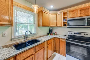 Waterfront Home w/ Deck & Yard, 4 Mi to Farmville! - Image 3