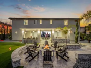 Luxe 7BR|Game Room, Firepit & Mini-putt| Sleeps 22 - Image 4