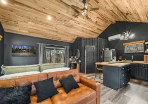 Honeymoon Hideaway • Hot Tub • Fire Pit - Image 4