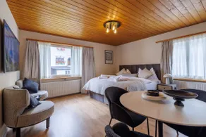 Luxury Davos Studio, Central, Near to Lifts - Image 2