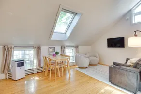 Hike & Leaf Peep: Couples Retreat in Waterbury! - Image 4