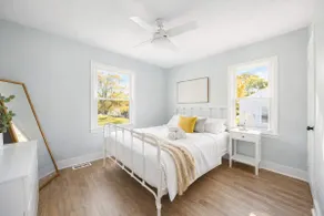 Derby-ready home near Churchill Downs with parking - Image 2